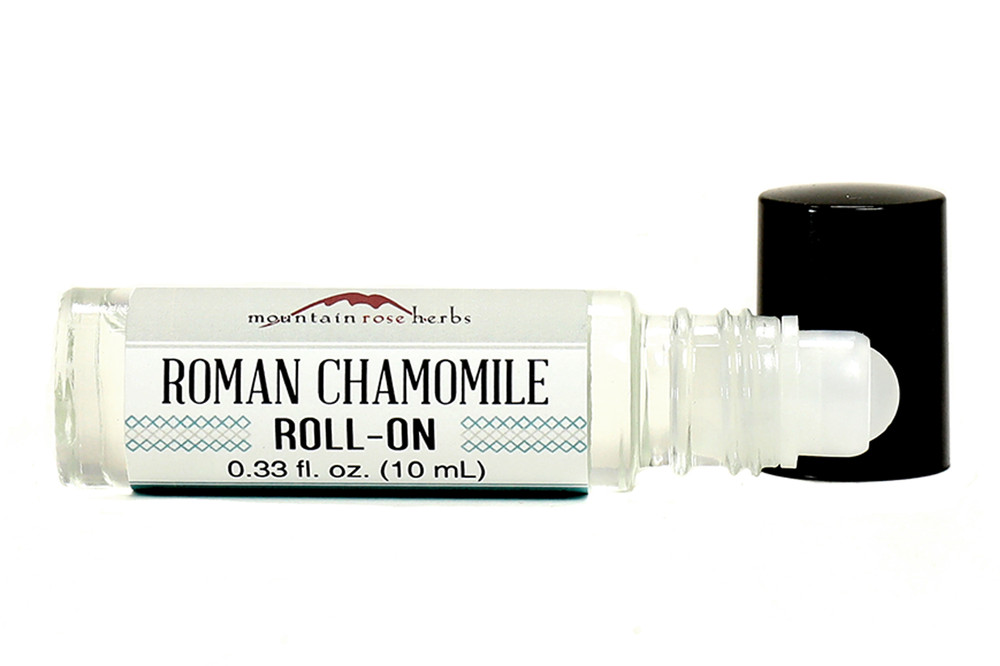Roman_Chamomile_Roll-On_2020-10__06621.1646429310